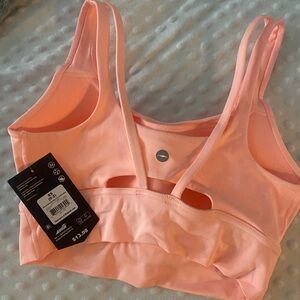 women’s sports bra